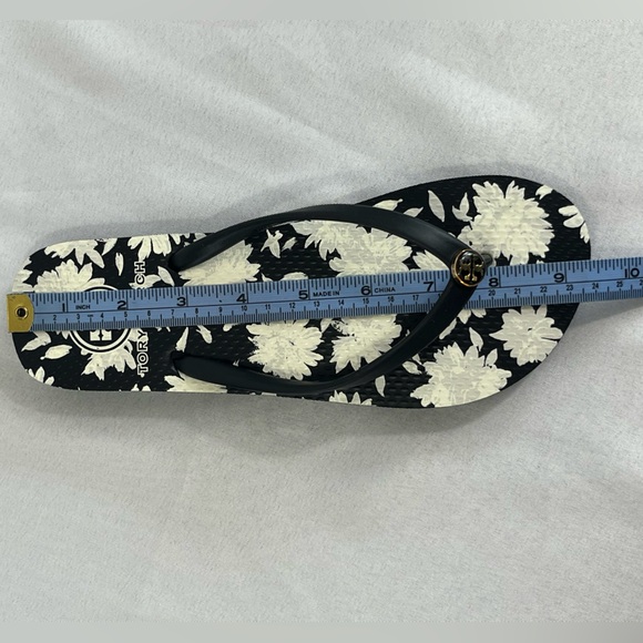 Tory Burch Black and White Floral Sandals - Picture 11 of 13